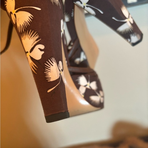 Gucci Floral Print Platform - Picture 7 of 12